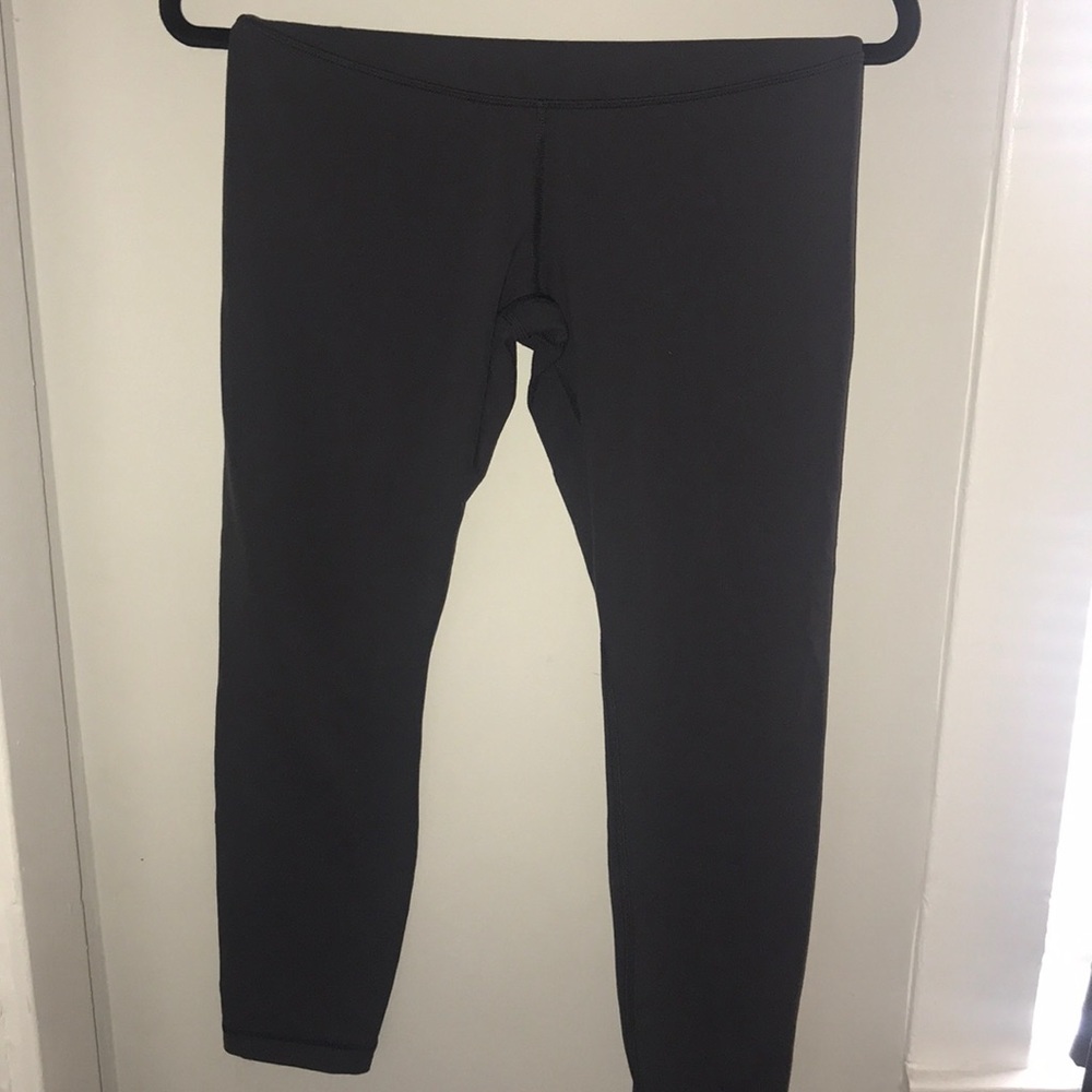 Lululemon mid-calf leggings